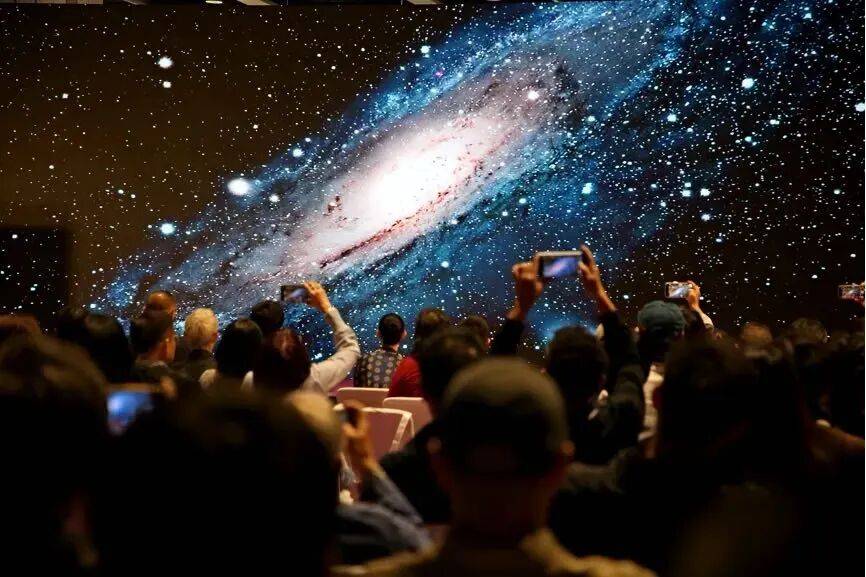 已报警小米17 Ultra外观亮相千问发布年度十大提示词pg电子模拟器免费试玩快手突现大量涉黄直播：遭黑灰产攻击(图4)